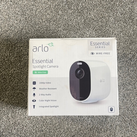 Arlo Pro spotlight camera NIB - Picture 10 of 10